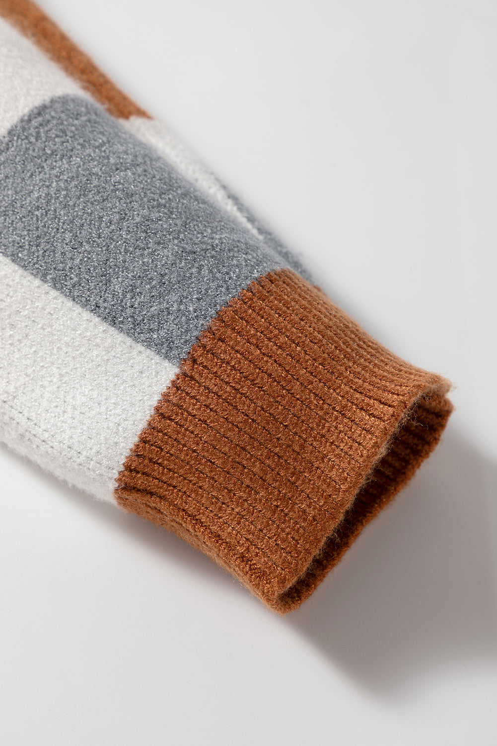 Plus Size Checkered Crewneck Sweater