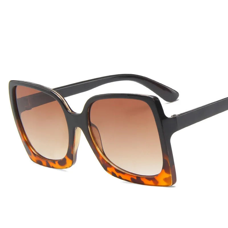 Oversized Cat Eye Sunglasses - Classic Retro Vintage Fashion UV400 for Women