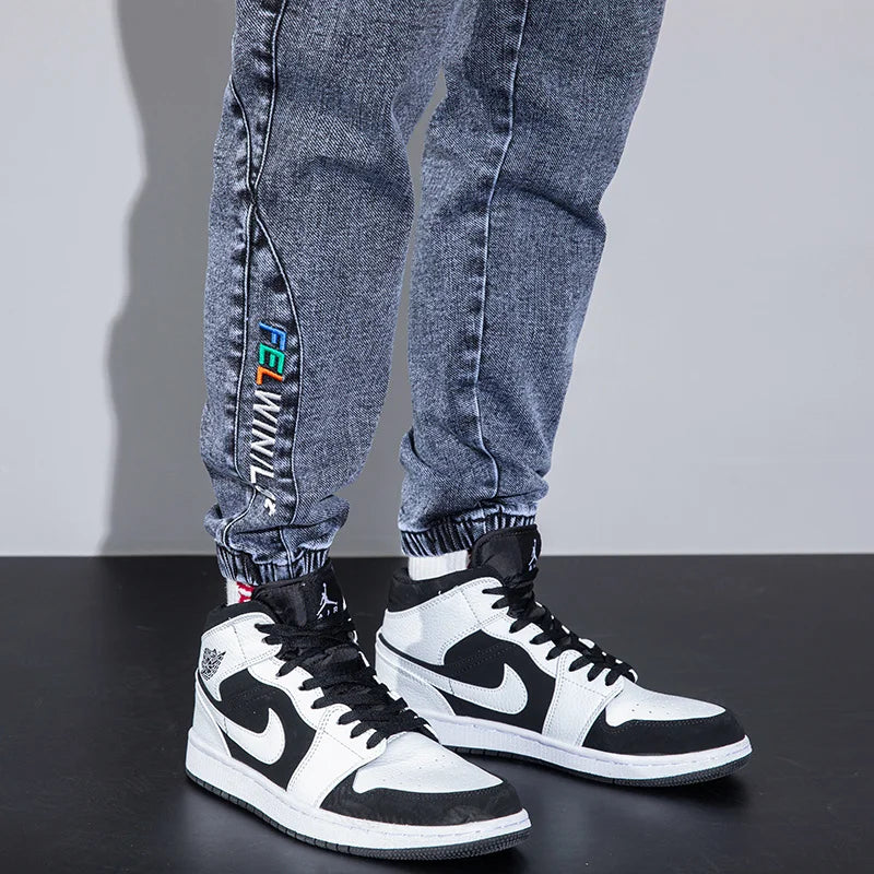 Men's Text Embroidery Elastic Waist Harlan Jeans