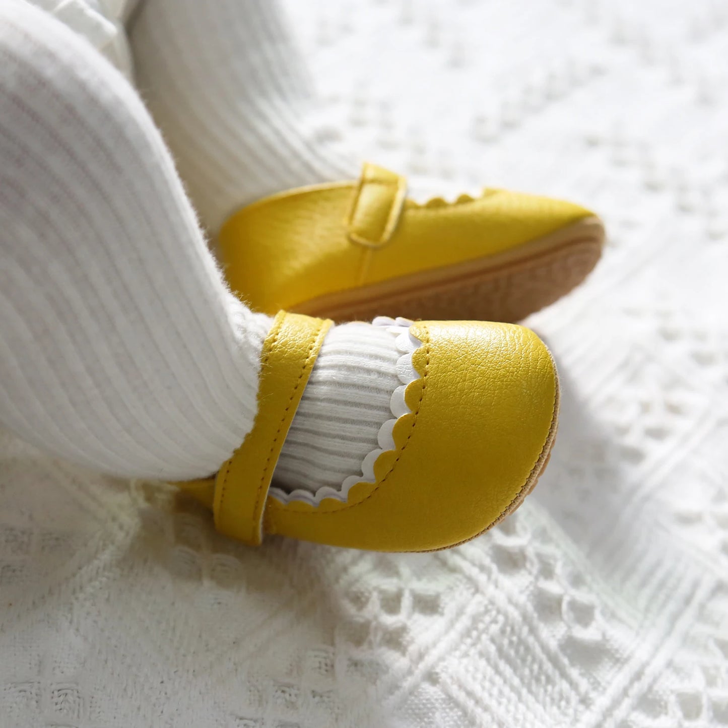 Newborn Baby Princess Shoes - Soft Prewalker Shoes with Hook & Loop (0-18M)