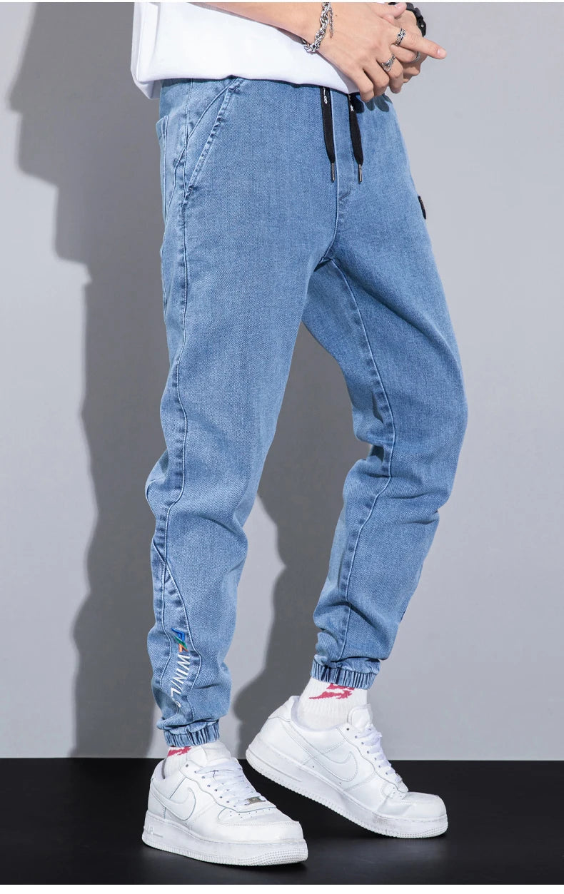 Men's Text Embroidery Elastic Waist Harlan Jeans