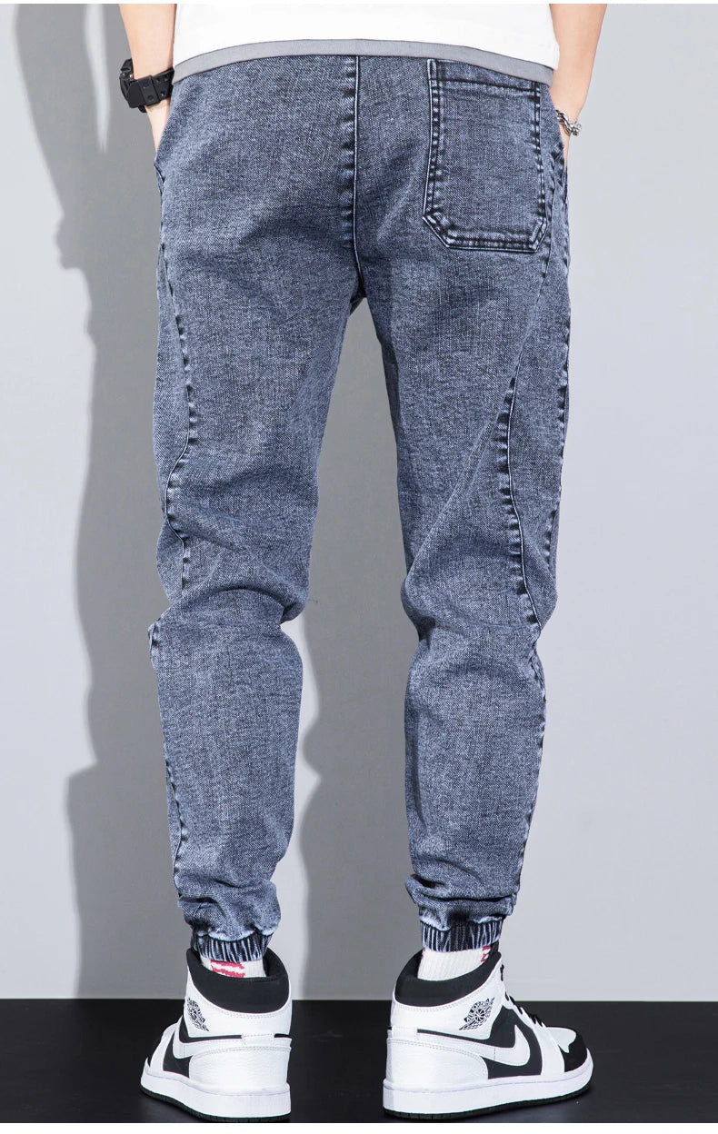 Men's Text Embroidery Elastic Waist Harlan Jeans