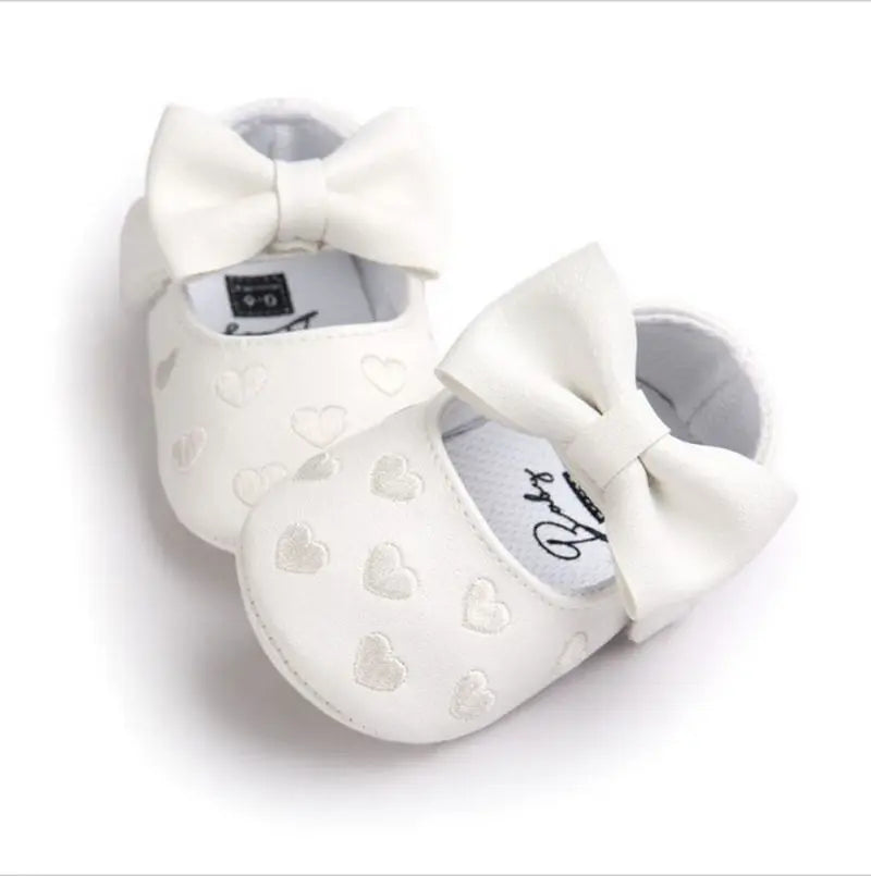 Baby Soft Sole Crib Shoes - Leather Heart Print Hook & Loop (0-18M)