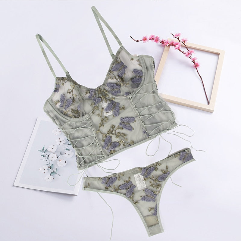 Women's Plus Size Applique Lingerie Set