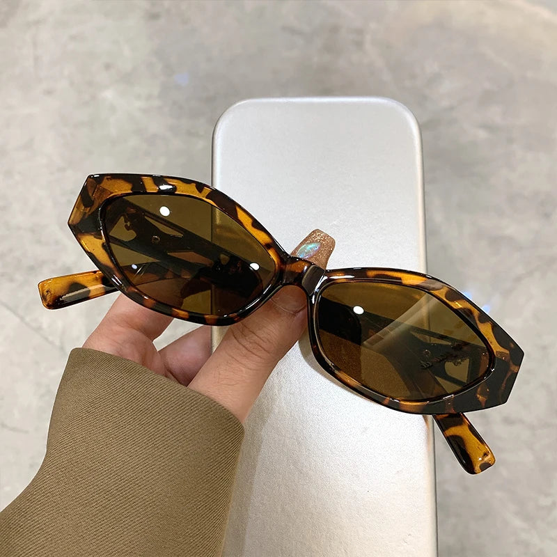 Unisex Small Oval Frame Sunglasses UV400