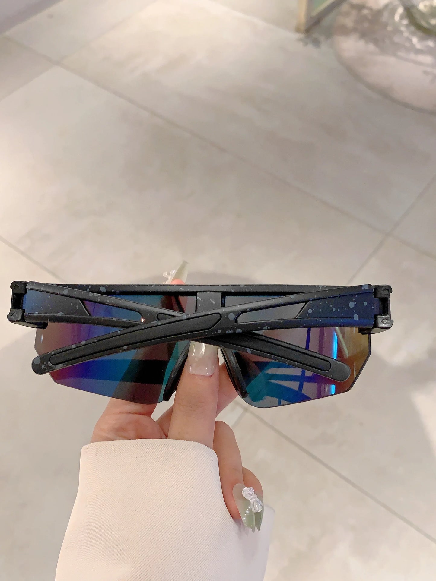 Men's Wrapped Round Mirror Outdoor Cycling Anti-UV Sunglasses