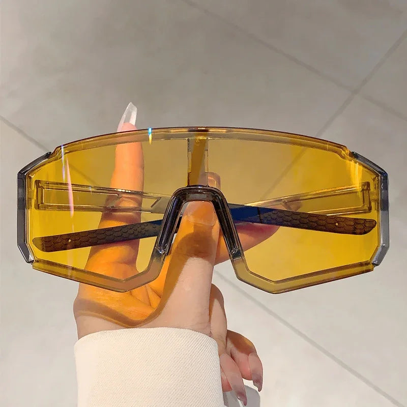 Unisex Photochromic Goggle Wrapped Round Sports Futuristic Oversized Anti-UV Cycling Sunglasses