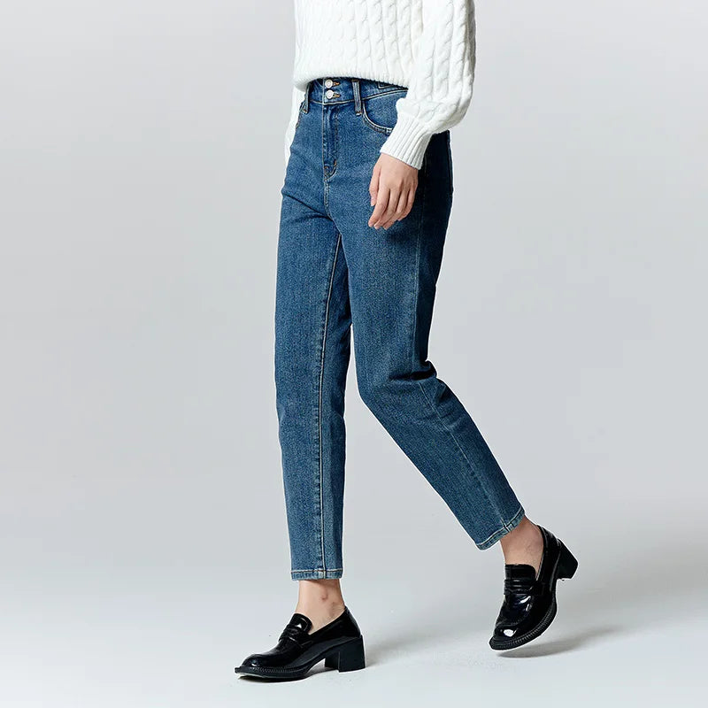 Women's Slim Fit Brushed Jeans - Tapered Winter Denim for Daily Wear