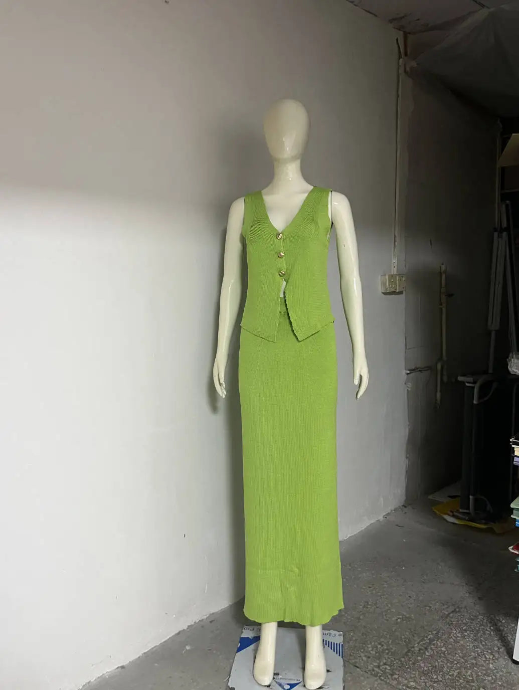 Women's Knitted Sweater Dress Two-Piece Set - Sleeveless V Neck Vest & Maxi Skirt