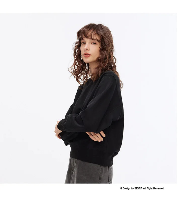 Women's Basic Round Neck Sweatshirt - Loose Fit Minimalist Pullover