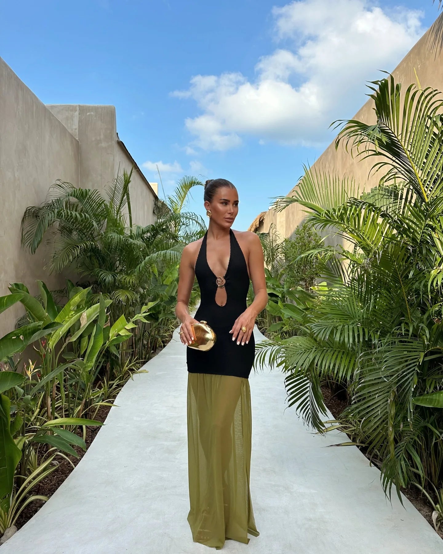 Women’s Chiffon Metallic Ruched Patchwork Cut Out V Neck Backless Halter Casual Column Sleeveless Summer Dress