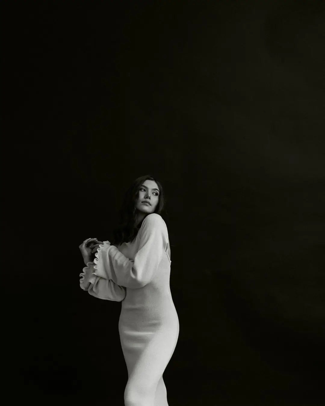 Women's Knitted Sweater Maxi Dress - Flare Sleeve Backless Dress
