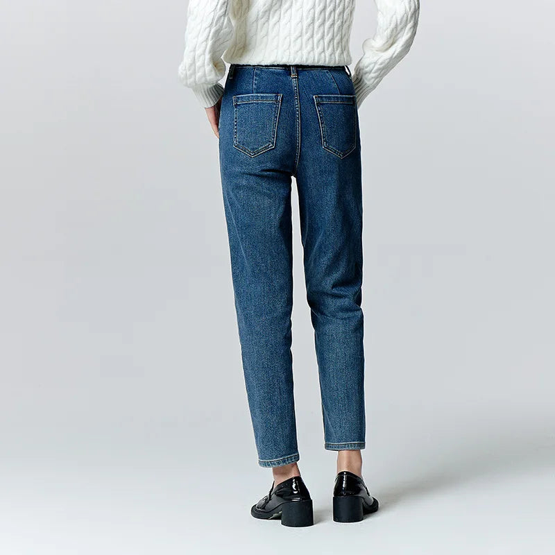 Women's Slim Fit Brushed Jeans - Tapered Winter Denim for Daily Wear