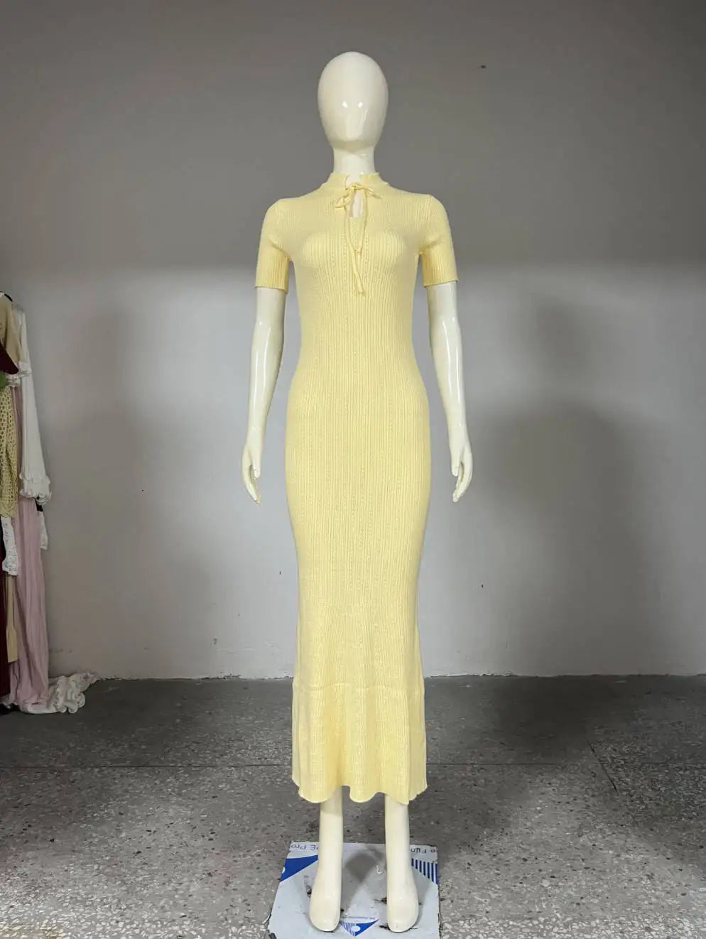 Women's Knitted Short Sleeve Maxi Dress - Casual Solid Sweater Bodycon Style