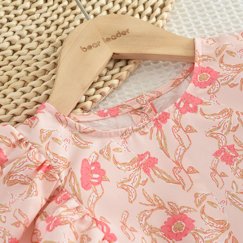 Girl's Summer  Round Neck Flying Sleeve Printed Top+lace Shorts Two-piece Set