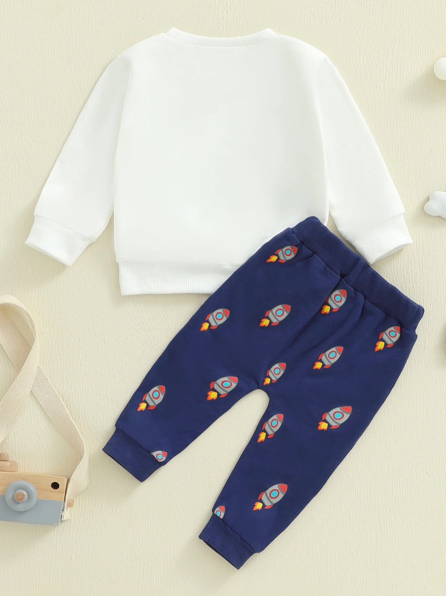 Toddler Boys Cartoon Print Sweatshirt & Pants Set (0-4Y)