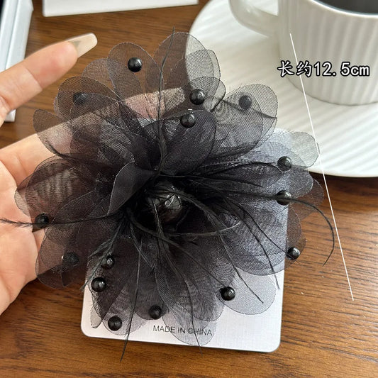 Women's Retro Fabric Flower Brooch - Chiffon Feather Corsage Lapel Pin