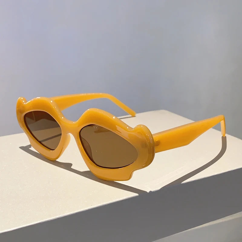Women's Vintage Flower Irregular Shape Gradient Sunglasses