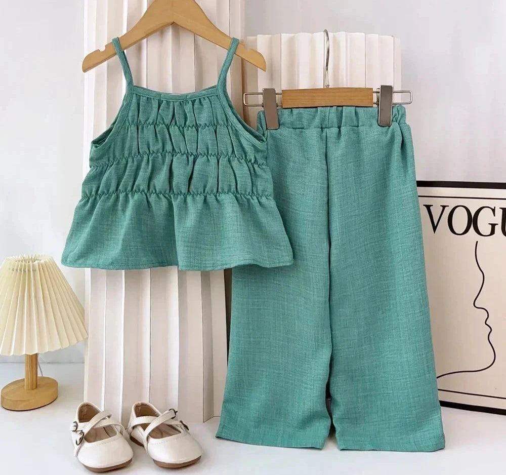 Girl's 3-7 Years Old Pleated Camisole and Wide Leg Pants Outfit