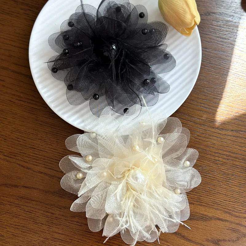 Women's Retro Fabric Flower Brooch - Chiffon Feather Corsage Lapel Pin
