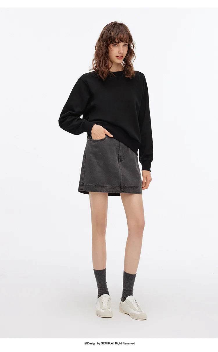 Women's Basic Round Neck Sweatshirt - Loose Fit Minimalist Pullover