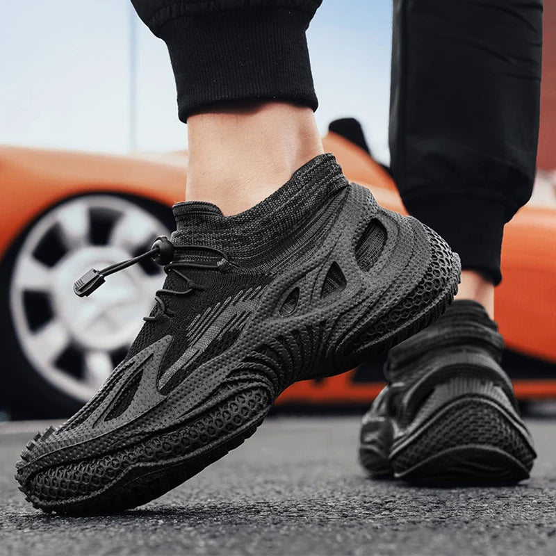 Men's Sports Mesh Running Sneakers Lace Up Comfortable Casual Sneakers