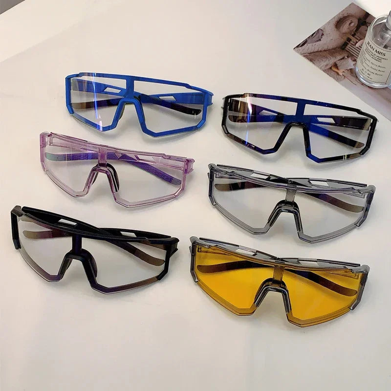 Unisex Photochromic Goggle Wrapped Round Sports Futuristic Oversized Anti-UV Cycling Sunglasses