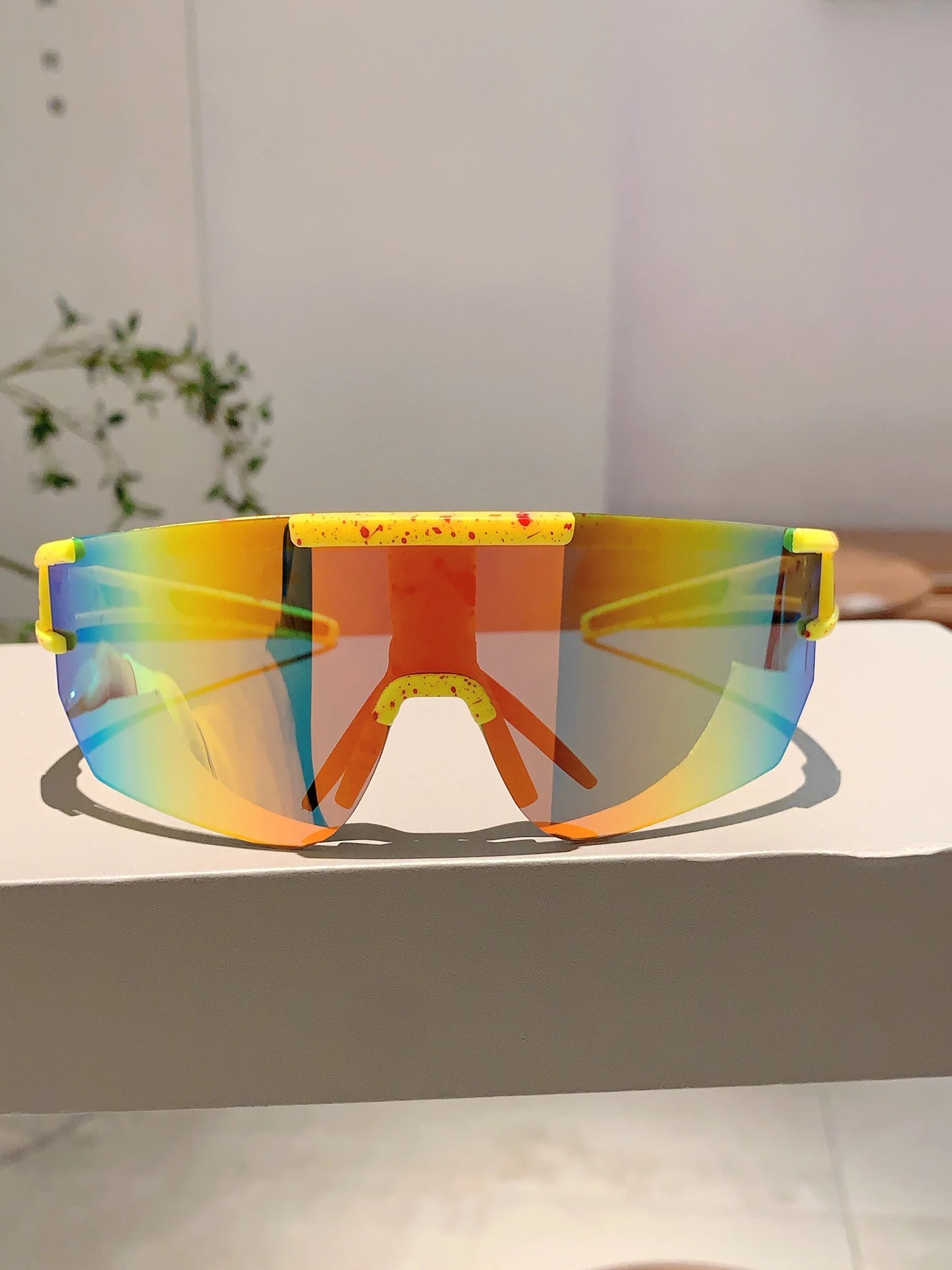 Men's Wrapped Round Mirror Outdoor Cycling Anti-UV Sunglasses