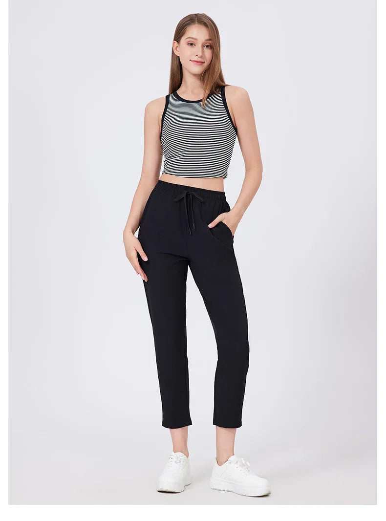 Women's Sleeveless Gym Crop Top Summer Stripes Running Vest With Chest Pads Breathable Quick Dry Sportswear Workout Vest
