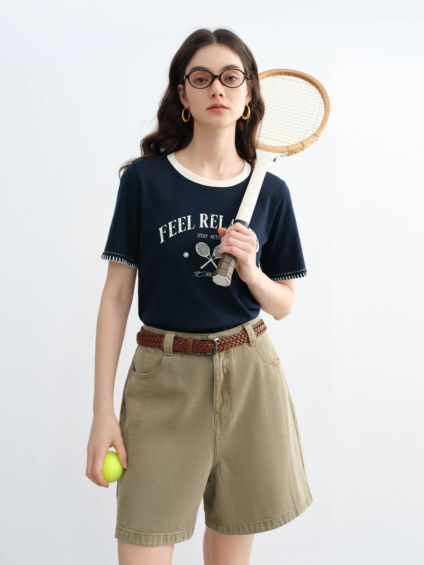 Women's Vintage Contrast-Stitch Round Neck Tee - Relaxed Fit Cotton Blend Summer Top