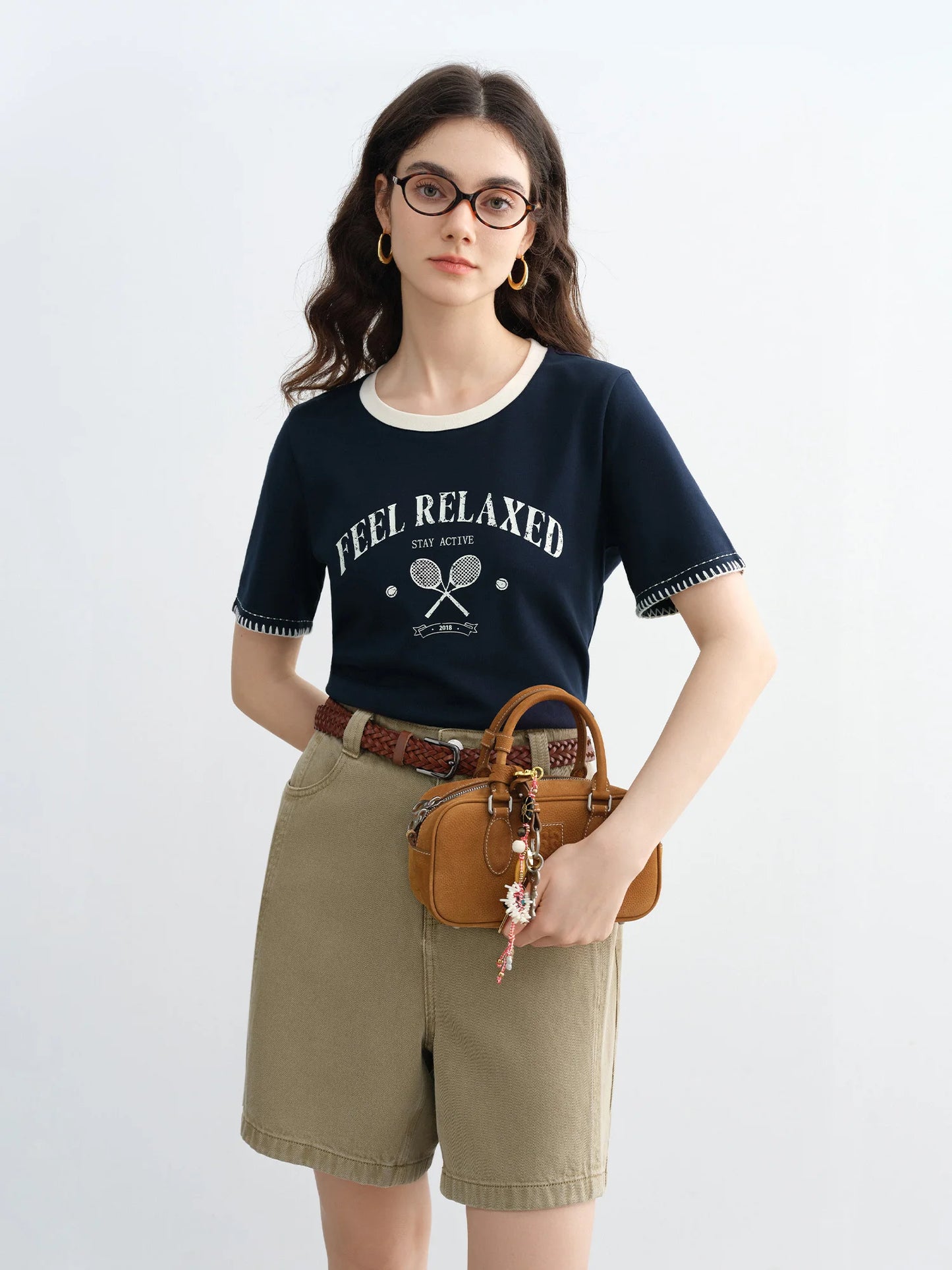 Women's Vintage Contrast-Stitch Round Neck Tee - Relaxed Fit Cotton Blend Summer Top