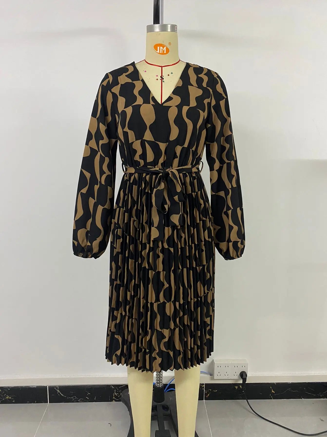 Women's Autumn Winter Long Sleeve Print Elegant V-neck Casual A-Line Knee-Length High Waist Dress