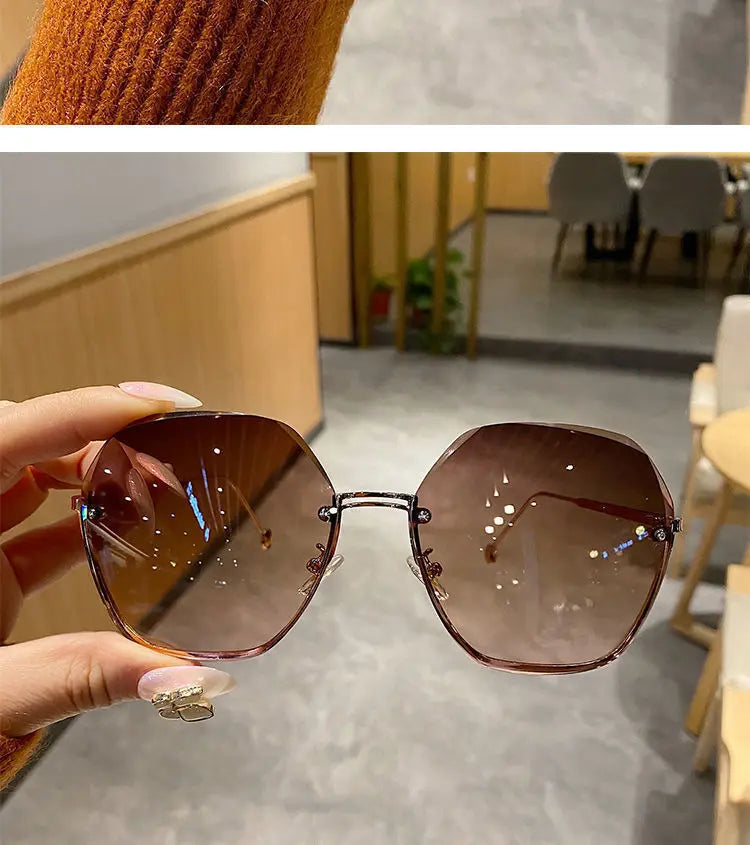 Women's Polygonal Metal Sunglasses - Retro Driving Eyewear