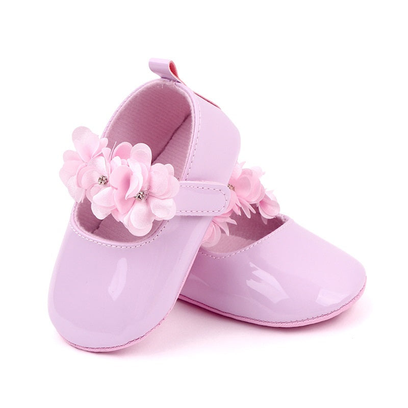 0-11M Baby Girls Cute Shoes 3 Colors Solid Soft Sole Flower Decor PU Leather Flats Shoes First Walkers