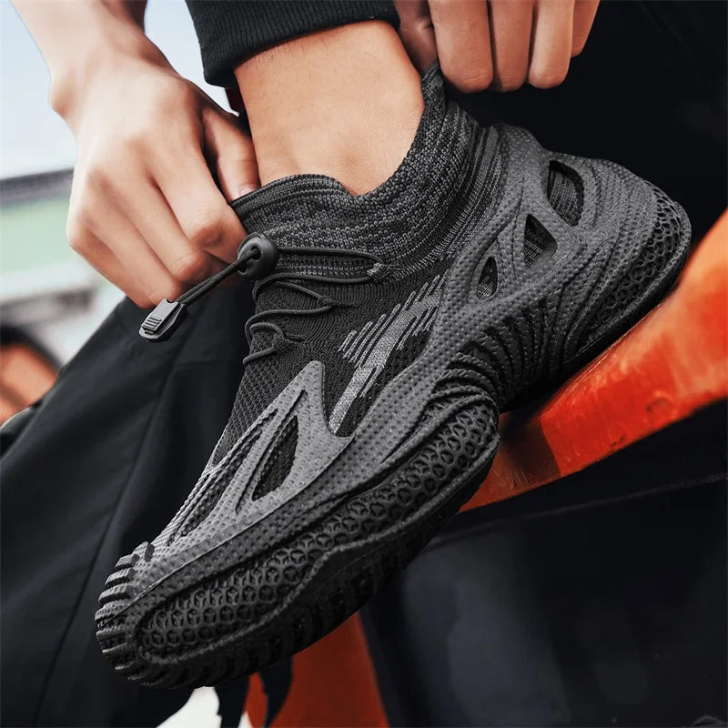 Men's Sports Mesh Running Sneakers Lace Up Comfortable Casual Sneakers