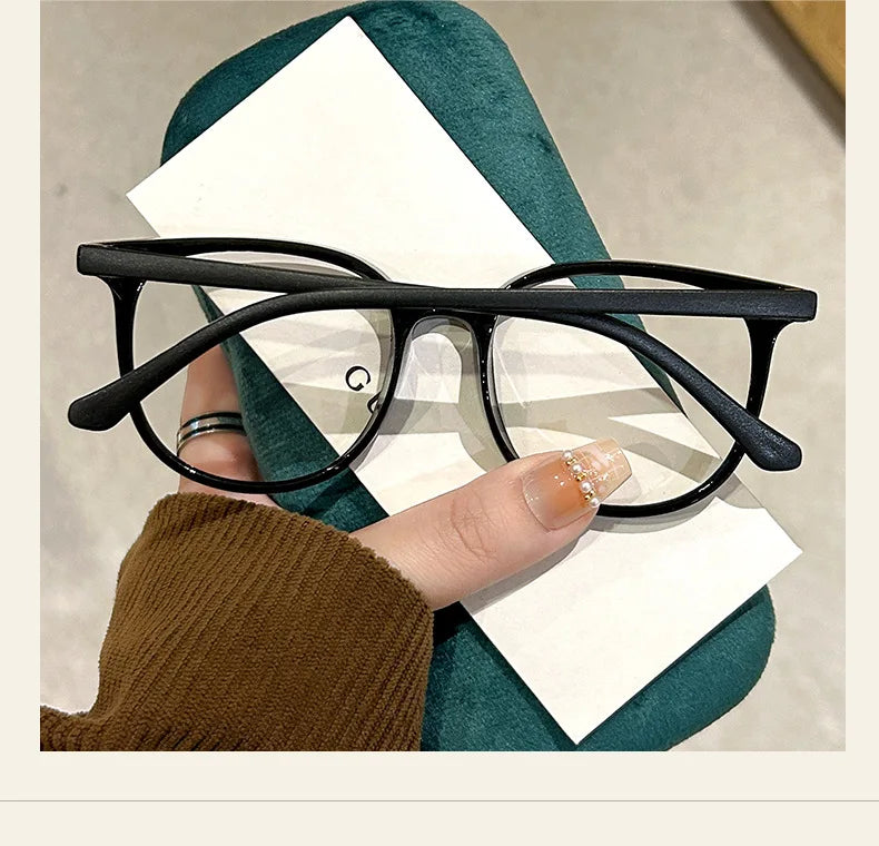 Cat Eye Blue Light Blocking Glasses - Large Frame Fashion Eyewear for Women & Men