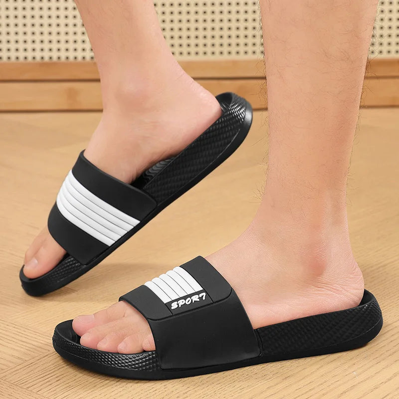 Men's Summer Slippers Sandals Outdoor Clogs Soft Beach Slippers Comfortable Slides