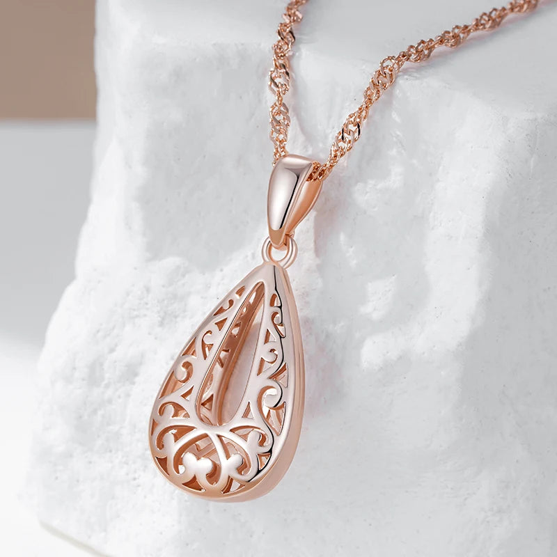 Glossy Rose Gold Pendant Necklace - Elegant Flower Design Fine Jewelry