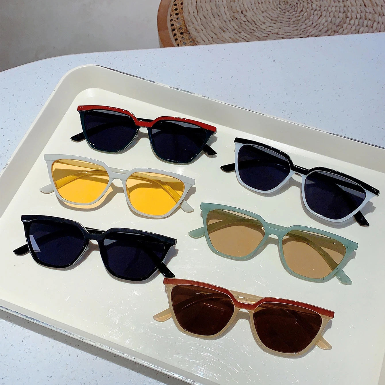 Stylish Cat Eye Sunglasses - Oversized Black Fashion Eyewear for Driving & Travel