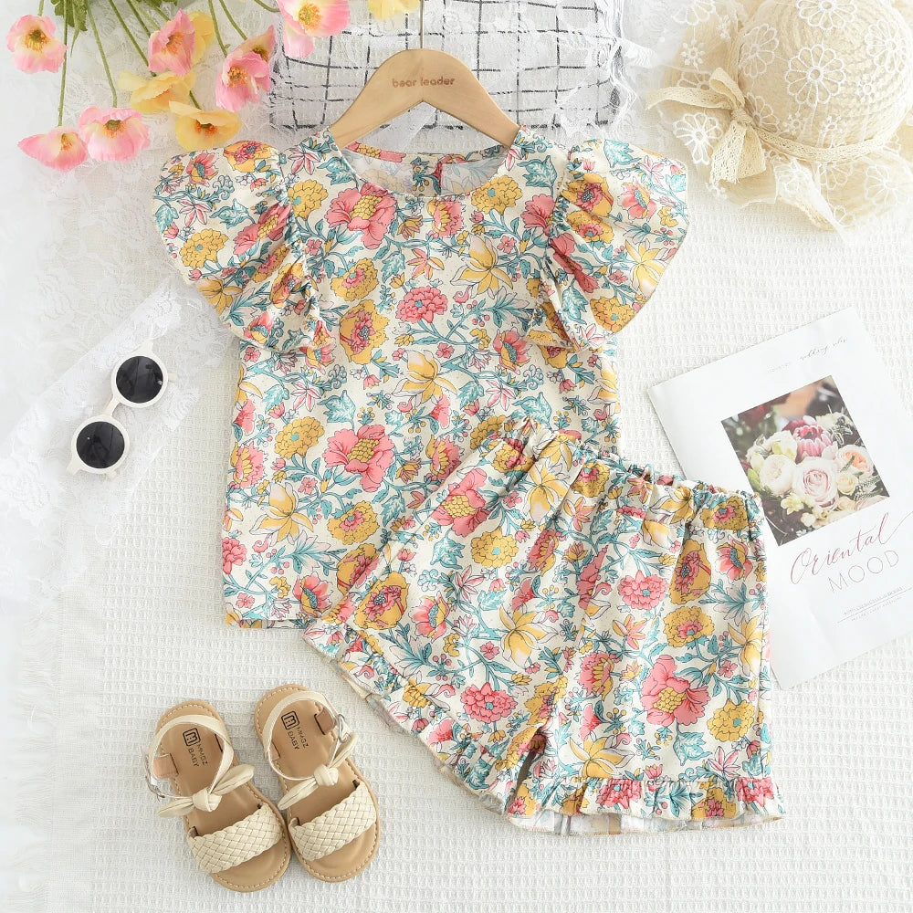 Girl's Summer  Round Neck Flying Sleeve Printed Top+lace Shorts Two-piece Set