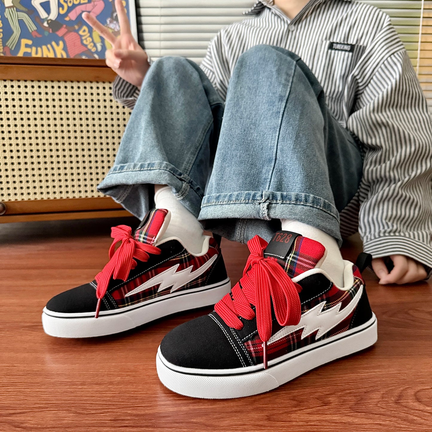 Lightning Design Sneakers - Casual Sports Trainers