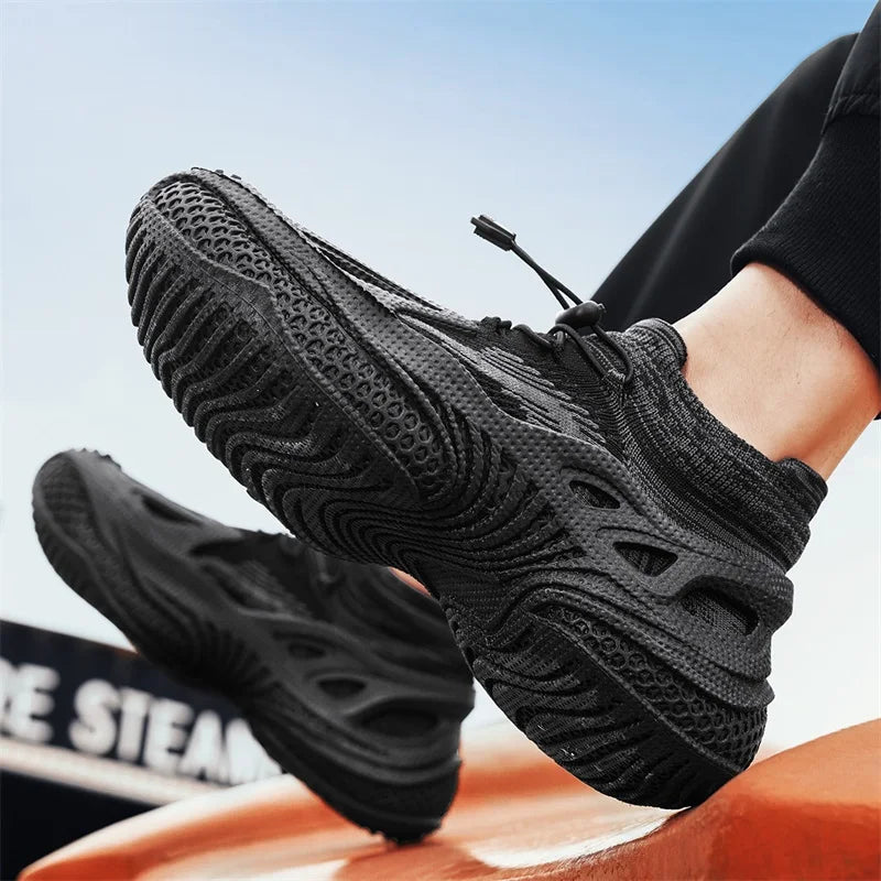 Men's Sports Mesh Running Sneakers Lace Up Comfortable Casual Sneakers