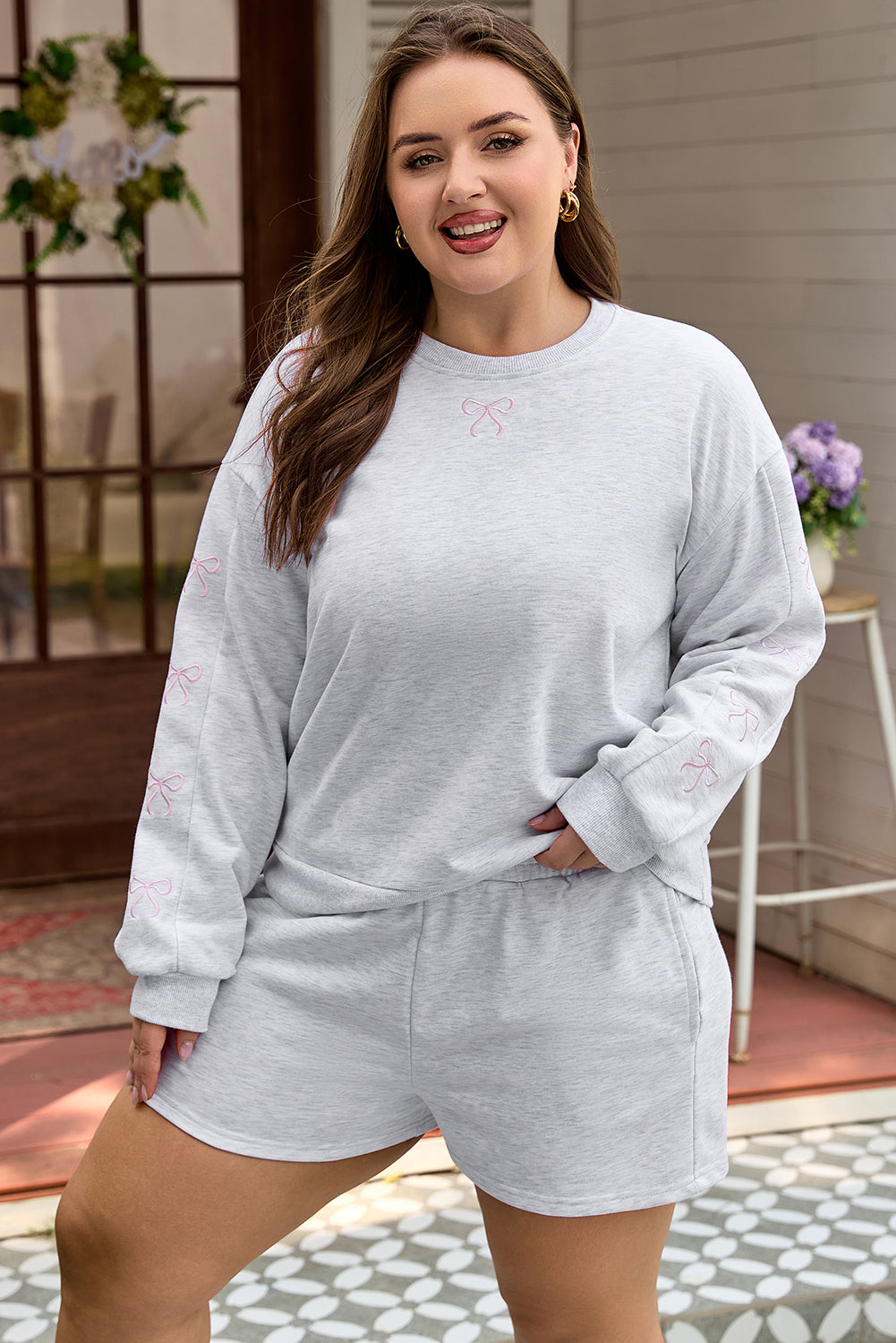 Light Grey Bow Embroidered Puff Sleeve Pullover & Shorts Set - Plus Size