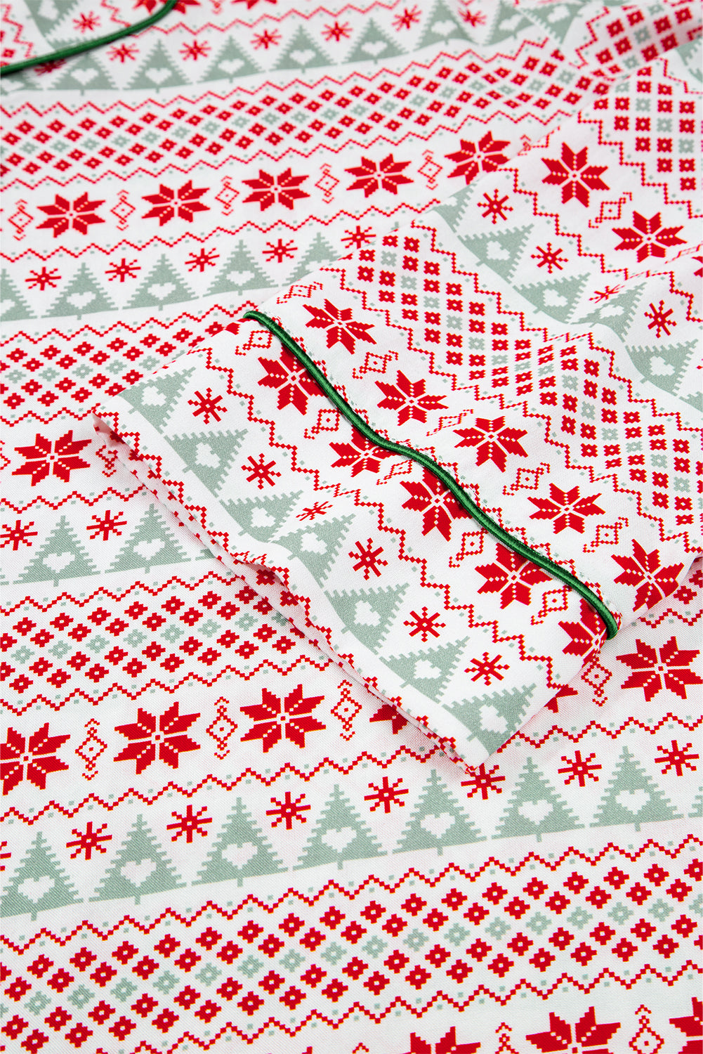 White Christmas Pattern Print Long Sleeve Pajama Set - 2 Piece