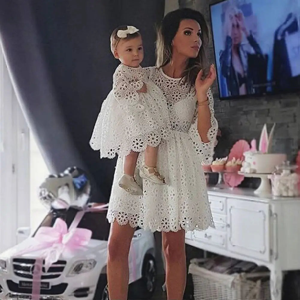 Matching Mother & Daughter Clothes Parent-child Floral Lace Dress Long Flare Sleeve White Lace Flowers A-Line Knee-Length Dress