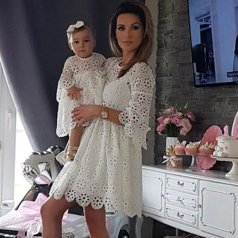 Matching Mother & Daughter Clothes Parent-child Floral Lace Dress Long Flare Sleeve White Lace Flowers A-Line Knee-Length Dress