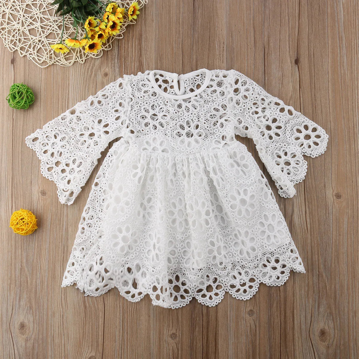 Matching Mother & Daughter Clothes Parent-child Floral Lace Dress Long Flare Sleeve White Lace Flowers A-Line Knee-Length Dress