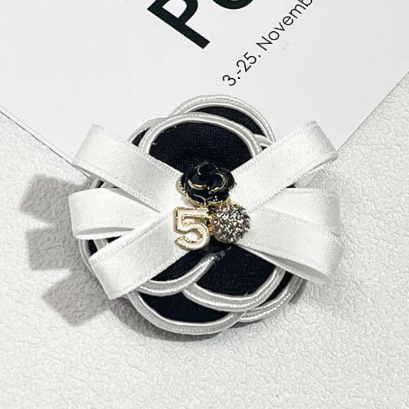 Camellia Flower Brooch Pins - Women's College Style Pearl Crystal Bow Tie Fashion Badge
