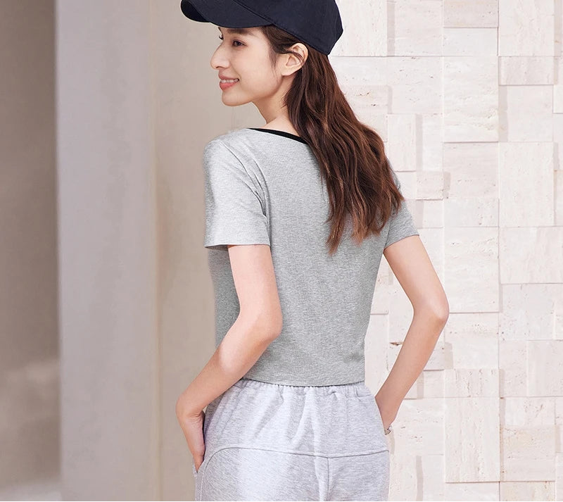 Women's Square Neck Short-Sleeved Slim Fit Top - Versatile Layering Piece