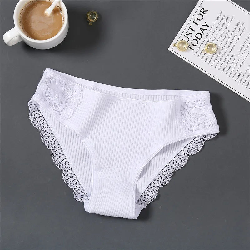 Women's Cotton Underwear 3-Piece Set - Low-Rise Lace Trim Briefs